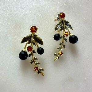 Elegant Gold and Black Leaf Earrings